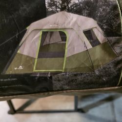 6 Person INSTANT CABIN TENT LIKE NEW!!