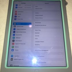 Apple iPad Air 2 W/Protective Case & Charger