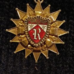 Gold Tone Medallion Coat Of Arms 