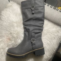 Size 9 Women’s Boots 
