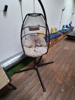 Swinging Egg Chair & Stand
