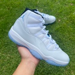 Air Jordan Retro 11 Legend Blue Size 8.5