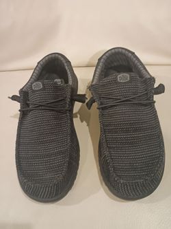 Hey dude size 9