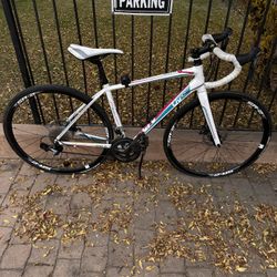 Liv Avail SL 2 Women’s Size Small Road Bike Giant/Shimano