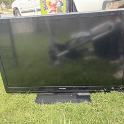 40-50 Inch Tv (No Remote) Come get It 