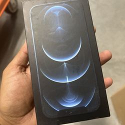 iPhone 12 Pro Box W/ charger Type C to iPhone 