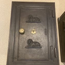 Antique Cast Iron Strong Box With Lions By Cannon