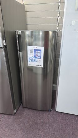 5.8 cu. ft. 20 in. W. Single Door Upright Freezer in PrintProof Platinum Silver with Direct Cooling