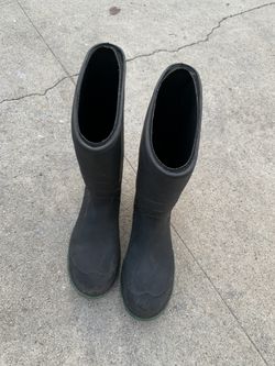 Boots $15 Like New My Boy Don’t Use Good For Ruining