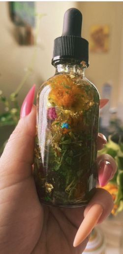 Money Drawing Oil- Ritual Oil- Money Spell- Prosperity Oil- Abundance Spell- Money Attractor- Witchcraft- Altar Kits