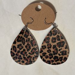 Faux leather cheetah leopard print dangle earrings pendant jewelry gift her