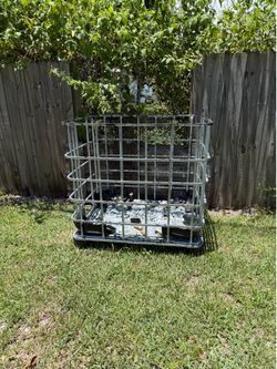 Metal crate