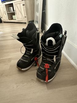 Burton snow boots Size 6