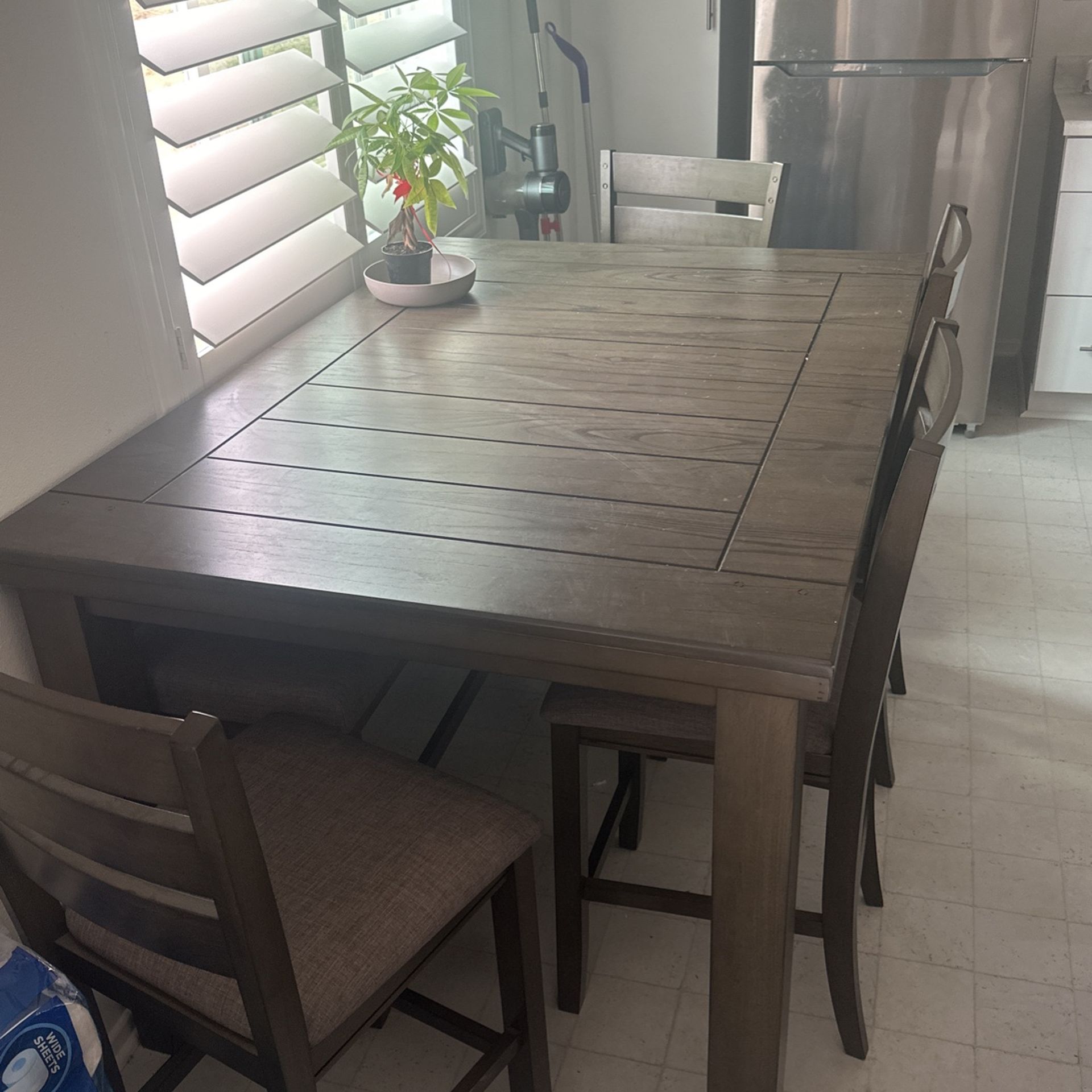 New Table For 8 With The Center Extension