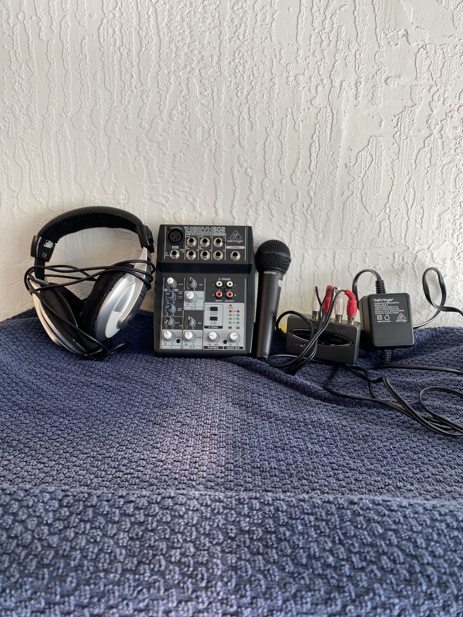 Used Behringer nenyx502 Unpowered Mixer