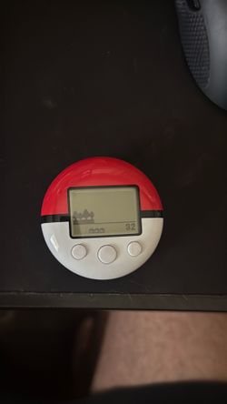2010 pokewalker, near mint works perfect
