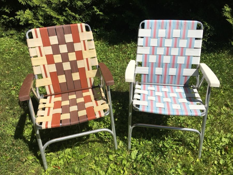 Vintage lawn chairs good shape
