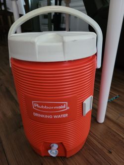 Rubbermaid 5 Galons water cooler