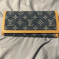 Louis Vuitton Wallet 