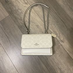 Coach Cross Body bag 