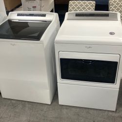 Whirlpool Washer And Electric Dryer Set