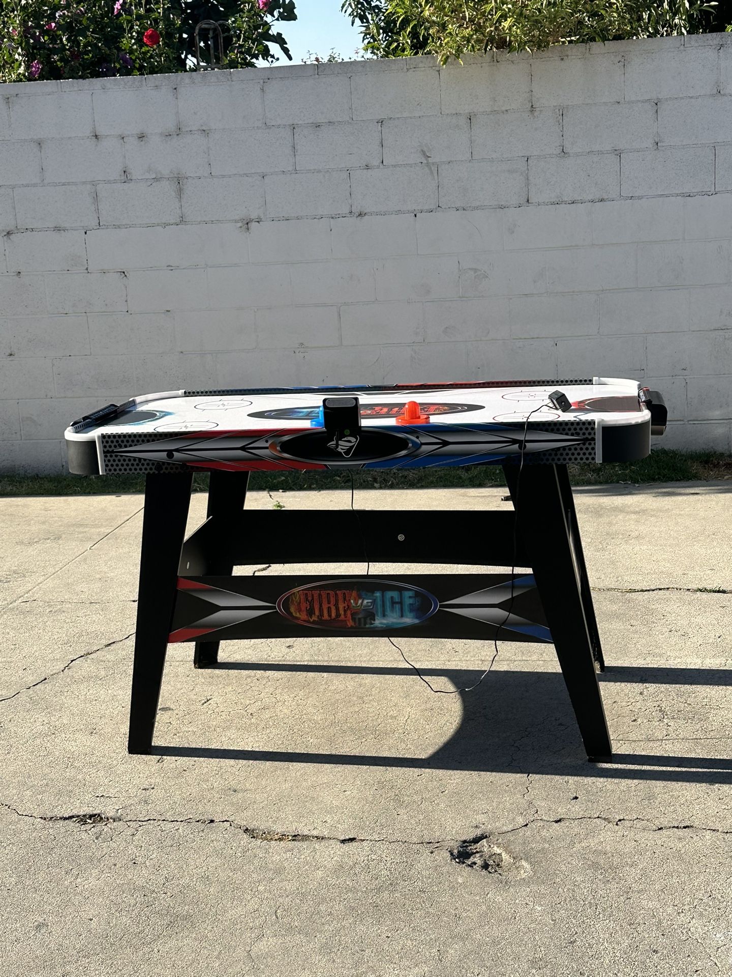 Air Hockey Table