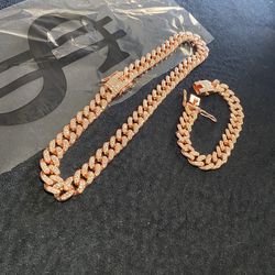 Rare rose gold set 18 inch and bracelet