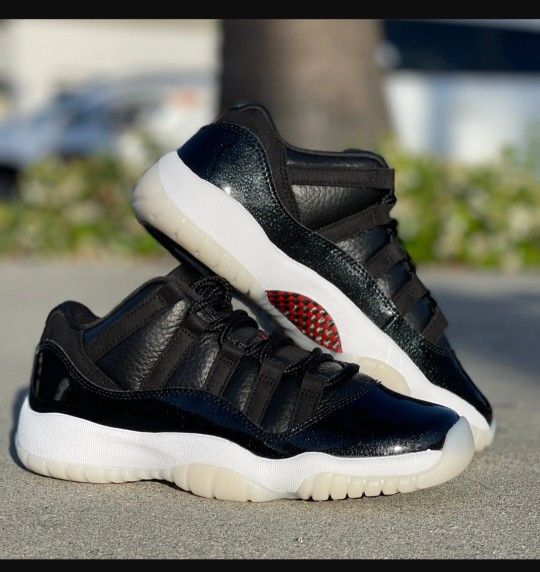 Jordan 11 Retro Low 72-10 GS size 6.5 / womens 8
