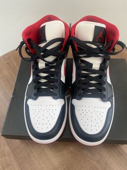 Men’s 8.5 “Black Gym Red”