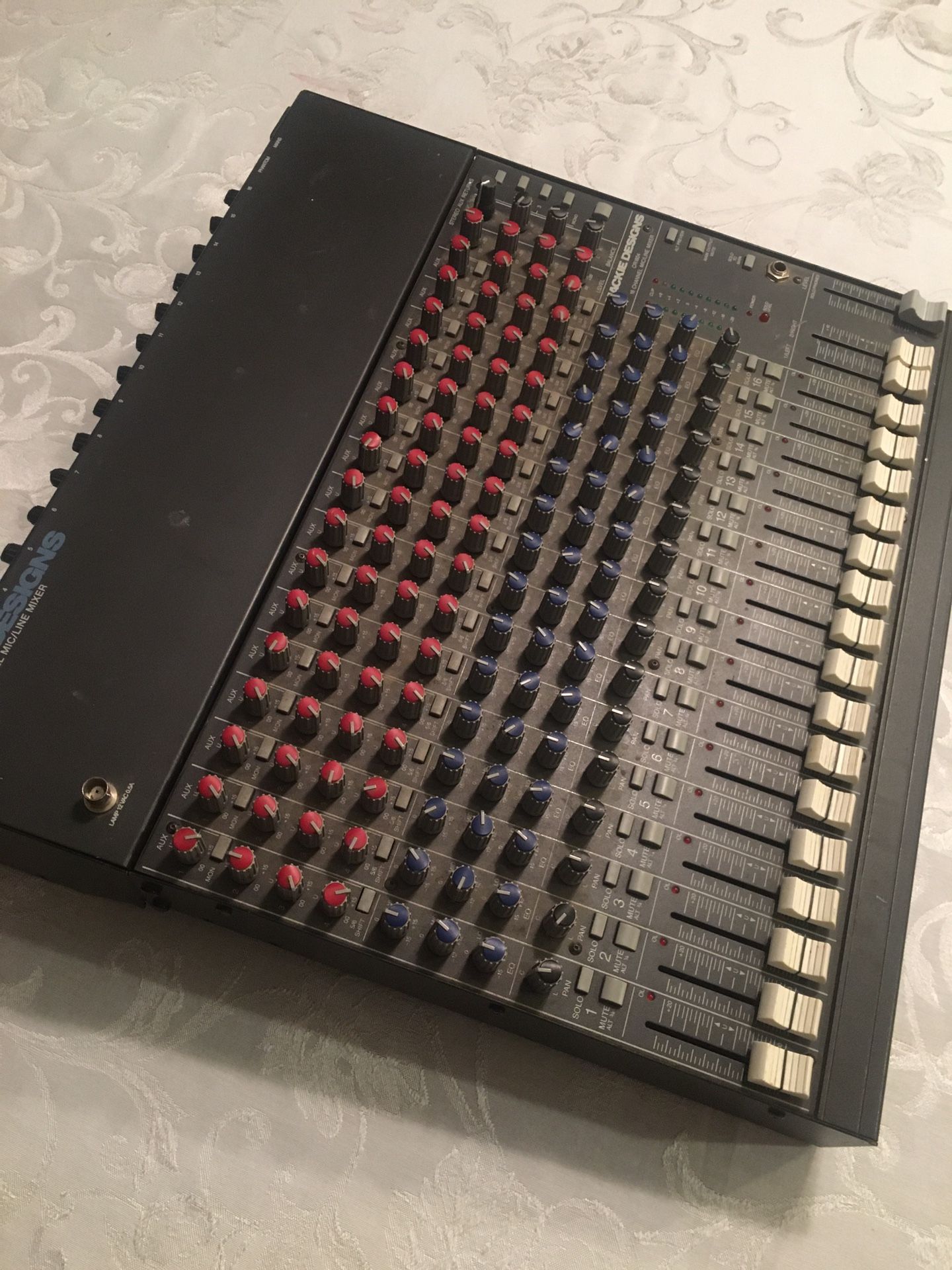 Mackie CR-1604 Audio Mixer