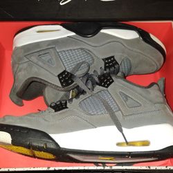 Air Jordans 4 Retro  Size 11 Grey Suede