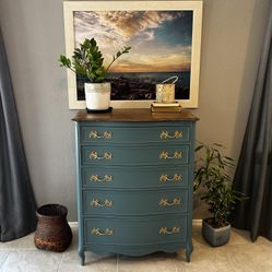 Solid Wood 1960’s 5 Drawer Dresser