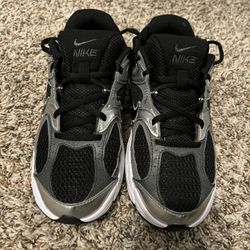 Nike Shoes Boys Size 5 