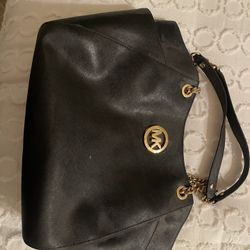 Jet Set Large Saffiano Leather Shoulder Bag