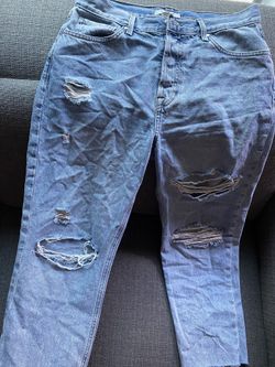 Baggy Ripped Jeans