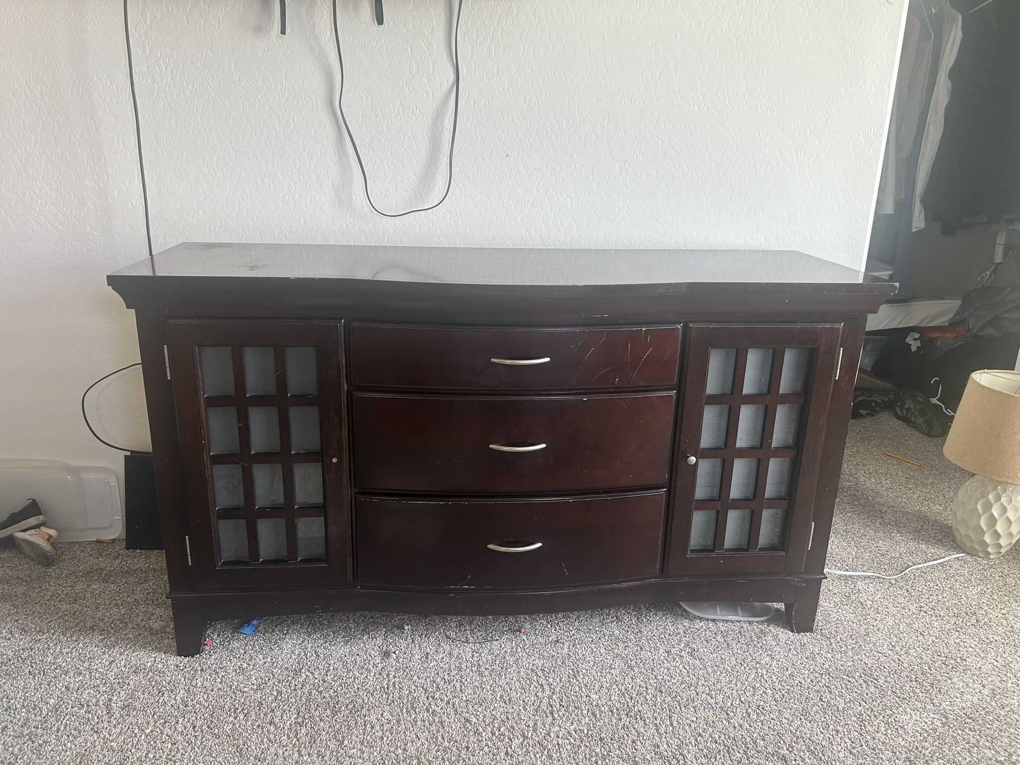 Credenza/dresser/buffet