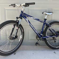(Size M) Giant Iguana Mountain Bike