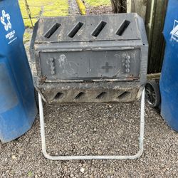 Tumbling Compost Bin With Two Composting Chambers 