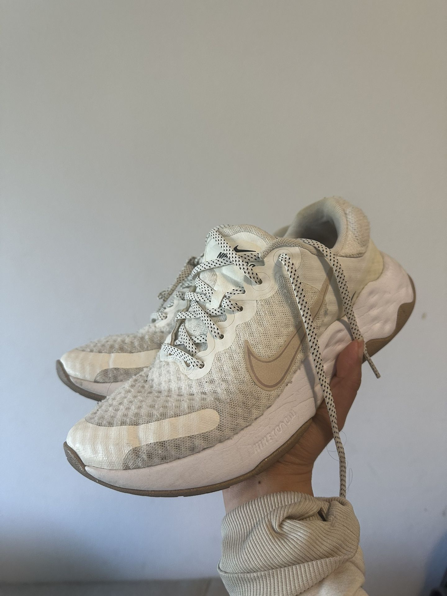 Off White Women’s Nike