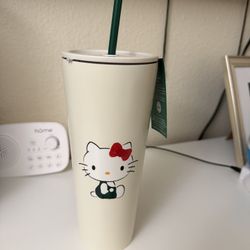 Starbucks Hello Kitty Tumbler