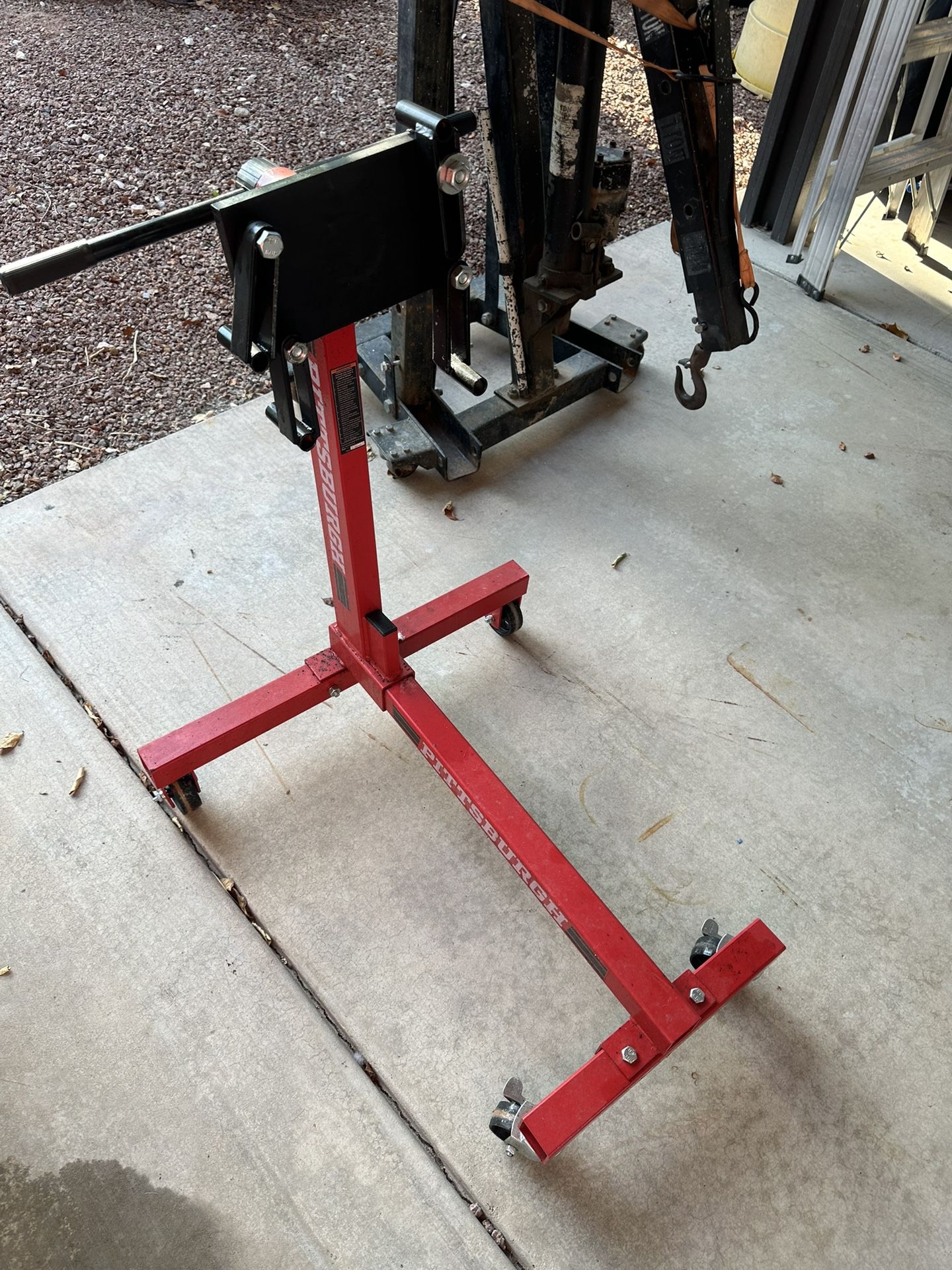 Pittsburgh 1000lb Engine stand