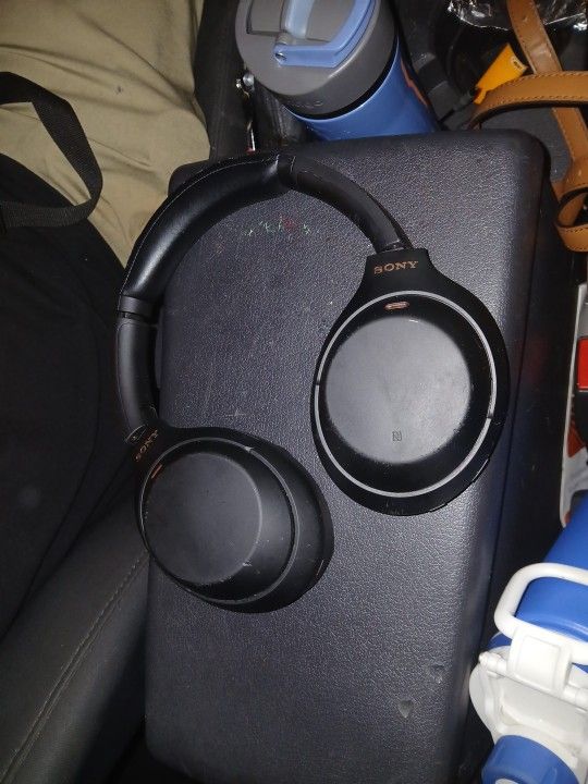 Sony WH-1000XM4 Noise Canceling Overhead Bluetooth Wireless Headphones