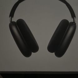 Black Airpod Pros Max