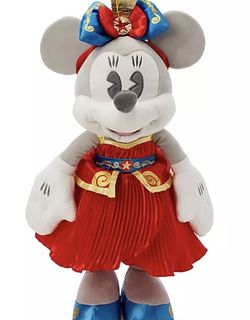 Minnie Mouse Main Attraction Dumbo Plush