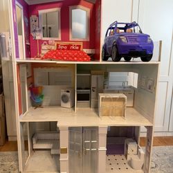 Rainbow High Doll House