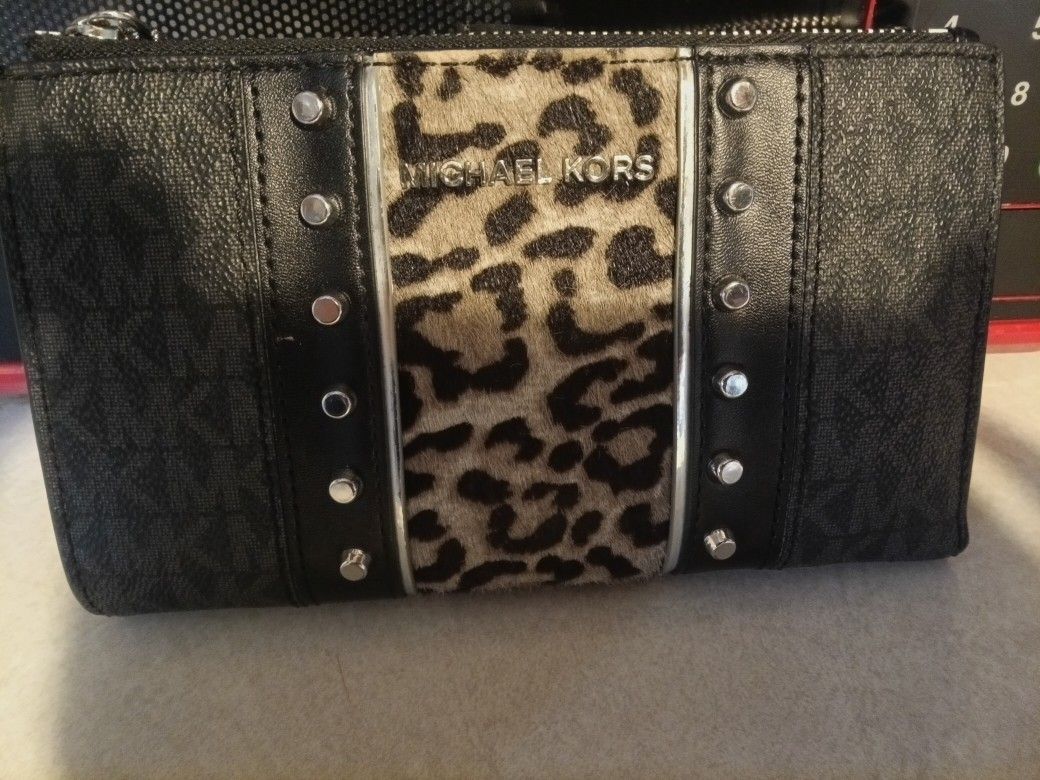Michael Kors Phone Wrist Wallet