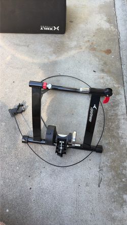 Indoor bike trainer