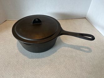 3 qt BSR Cast Iron Pot
