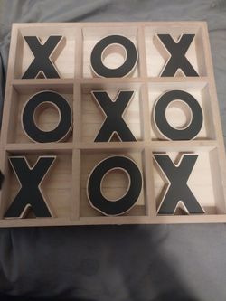Xl wooden tic-tac-toe game