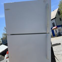 Frigidaire Refrigerator 